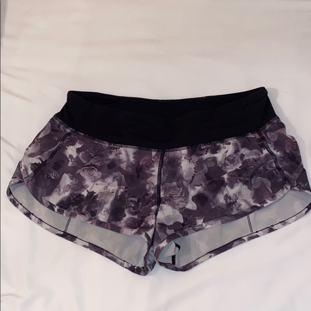 Lululemon Speed Up Shorts 2.5’